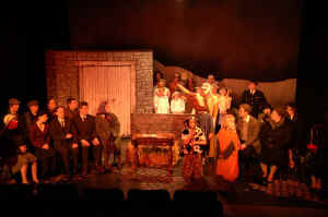 WDTWNativityl.jpg (42251 bytes)